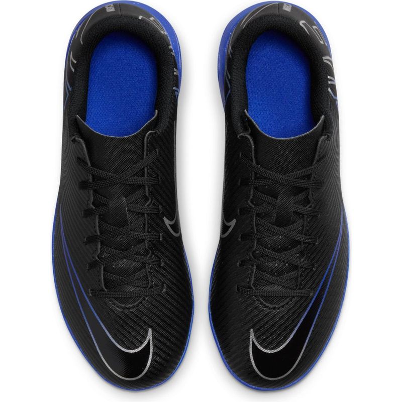 Guayos-nike-para-niño-Jr-Vapor-15-Club-Tf-para-futbol-color-negro.-Capellada