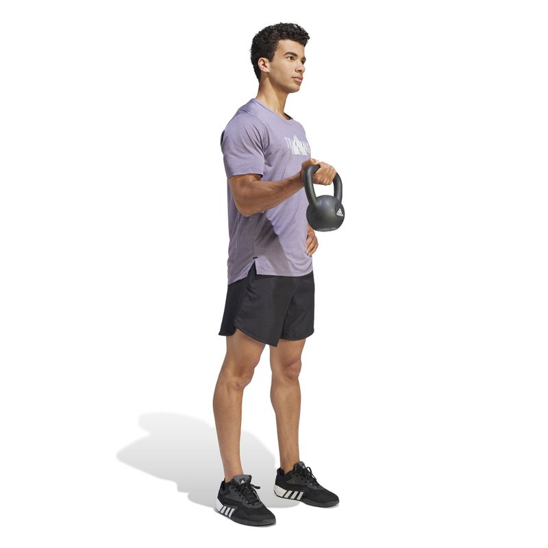 Camiseta-Manga-Corta-adidas-para-hombre-D4M-Wogfx-Tee-para-entrenamiento-color-morado.-Modelo-En-Movimiento