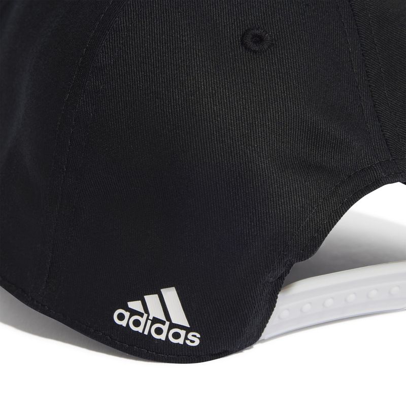 Gorra-adidas-para-hombre-Daily-Cap-para-moda-color-negro.-Detalle-1