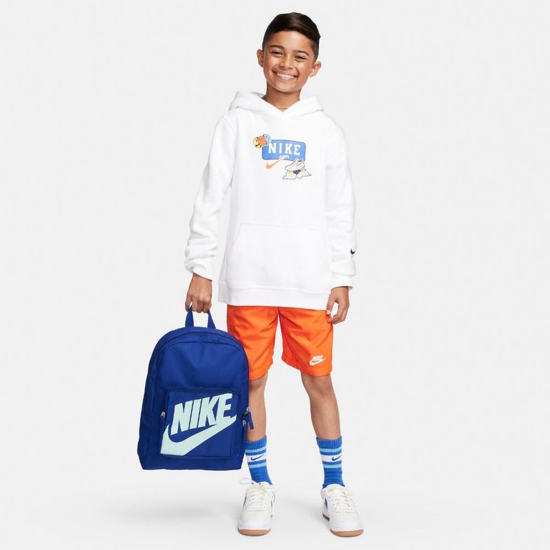 Morral-nike-para-niño-Y-Nk-Classic-Bkpk-para-moda-color-azul.-Outfit-Completo