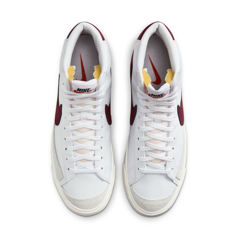 Tenis-nike-para-hombre-Blazer-Mid--77-Vntg-para-moda-color-blanco.-Capellada