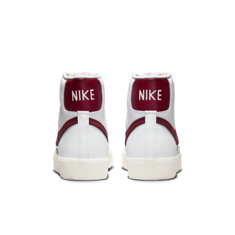 Tenis-nike-para-hombre-Blazer-Mid--77-Vntg-para-moda-color-blanco.-Talon