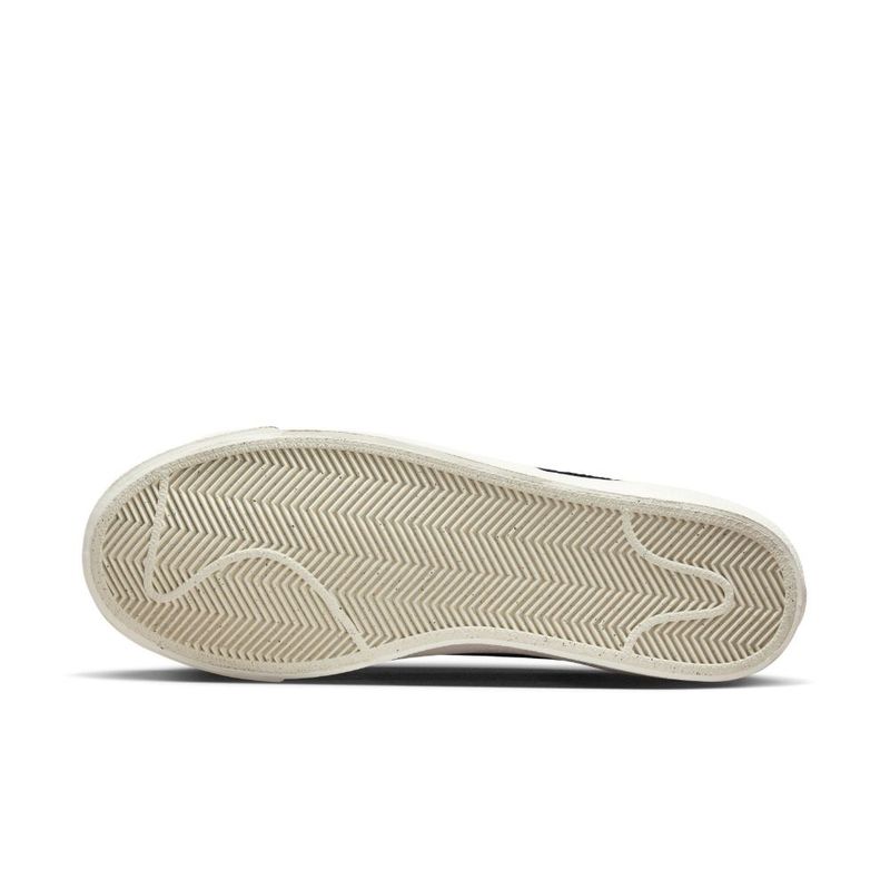 Tenis-nike-para-hombre-Blazer-Mid--77-Vntg-para-moda-color-blanco.-Suela