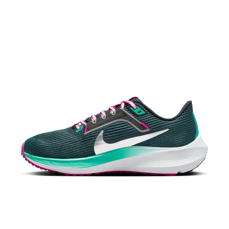 Tenis-nike-para-mujer-W-Nike-Air-Zoom-Pegasus-40-para-correr-color-verde.-Lateral-Interna-Derecha