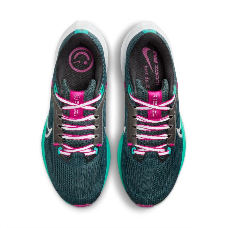 Tenis-nike-para-mujer-W-Nike-Air-Zoom-Pegasus-40-para-correr-color-verde.-Capellada