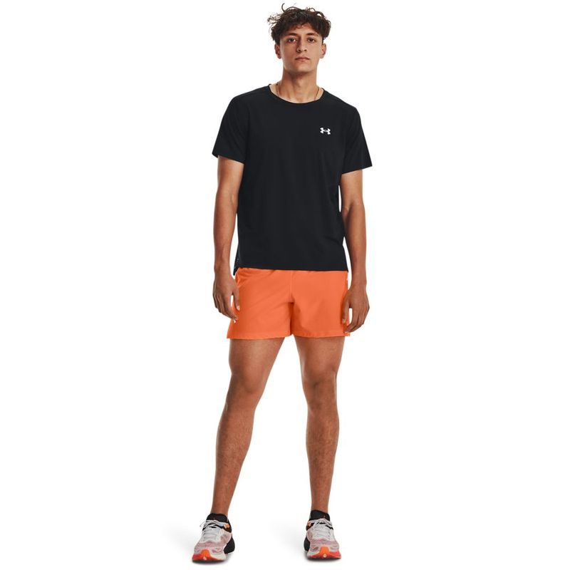 Pantaloneta-under-armour-para-hombre-Launch-Elite-5-Short-para-correr-color-naranja.-Outfit-Completo