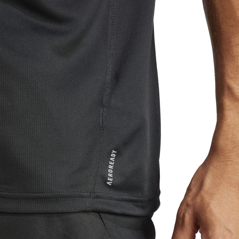 Camiseta-Manga-Corta-adidas-para-hombre-Run-It-Tee-para-correr-color-negro.-Detalle-2
