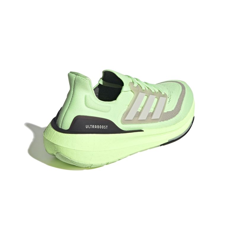 Tenis-adidas-para-hombre-Ultraboost-Light-para-correr-color-verde.-Talon
