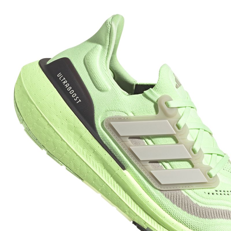 Tenis-adidas-para-hombre-Ultraboost-Light-para-correr-color-verde.-Detalle-1