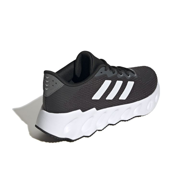 Tenis-adidas-para-hombre-Adidas-Switch-Run-M-para-correr-color-negro.-Talon