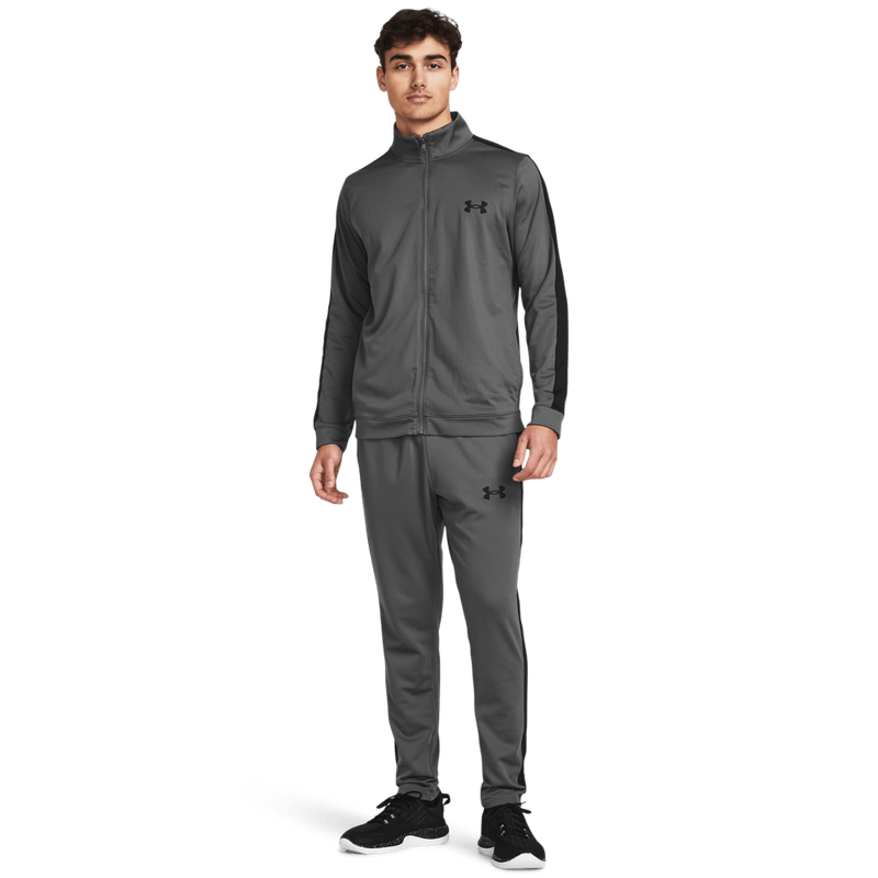 Sudadera-under-armour-para-hombre-Ua-Knit-Track-Suit-para-entrenamiento-color-gris.-Frente-Sobre-Modelo