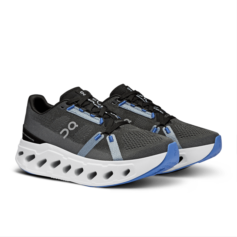 Tenis-on-para-mujer-Cloudeclipse-para-correr-color-negro.-Par-Alineados-
