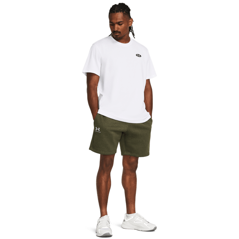 Pantaloneta-under-armour-para-hombre-Ua-Essential-Fleece-Shorts-para-entrenamiento-color-verde.-Outfit-Completo