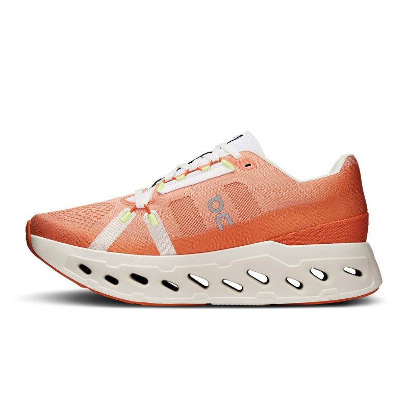 Tenis-on-para-hombre-Cloudeclipse-para-correr-color-naranja.-Lateral-Interna-Izquierda