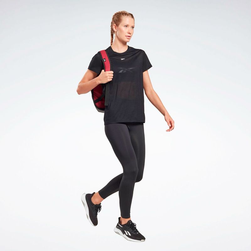 Camiseta-Manga-Corta-reebok-para-mujer-Id-Train-Activchill-Tee-para-entrenamiento-color-negro.-Detalle-Sobre-Modelo-1