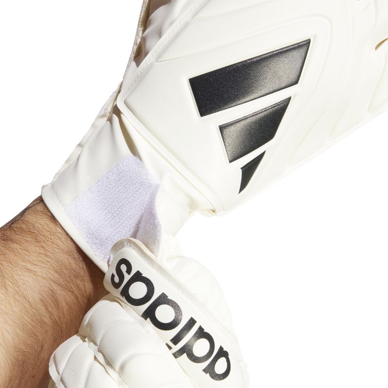 Guantes-adidas-para-hombre-Copa-Gl-Clb-para-futbol-color-beige.-Detalle-7