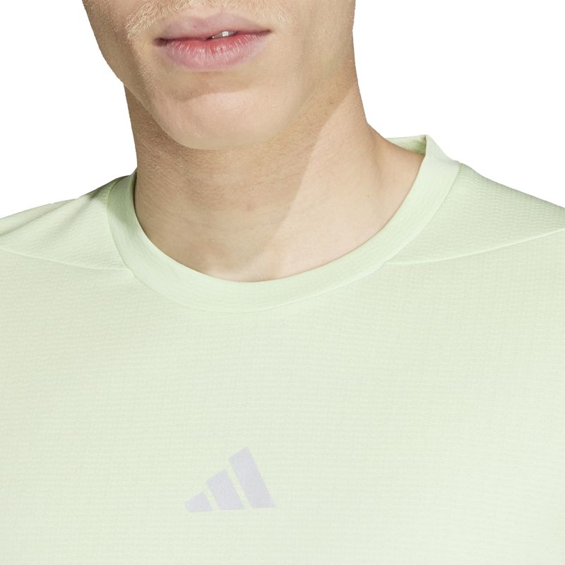 Camiseta-Manga-Corta-adidas-para-hombre-D4T-Hr-Tee-para-entrenamiento-color-verde.-Detalle-3
