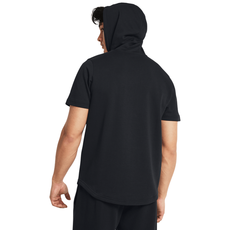 Camiseta-Manga-Corta-under-armour-para-hombre-Pjt-Rck-Payoff-Ss-Terry-Hdy-para-entrenamiento-color-negro.-Reverso-Sobre-Modelo