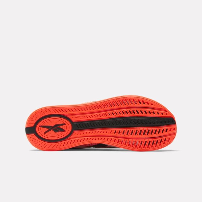 Tenis-reebok-para-mujer-Nano-X4-para-entrenamiento-color-blanco.-Suela