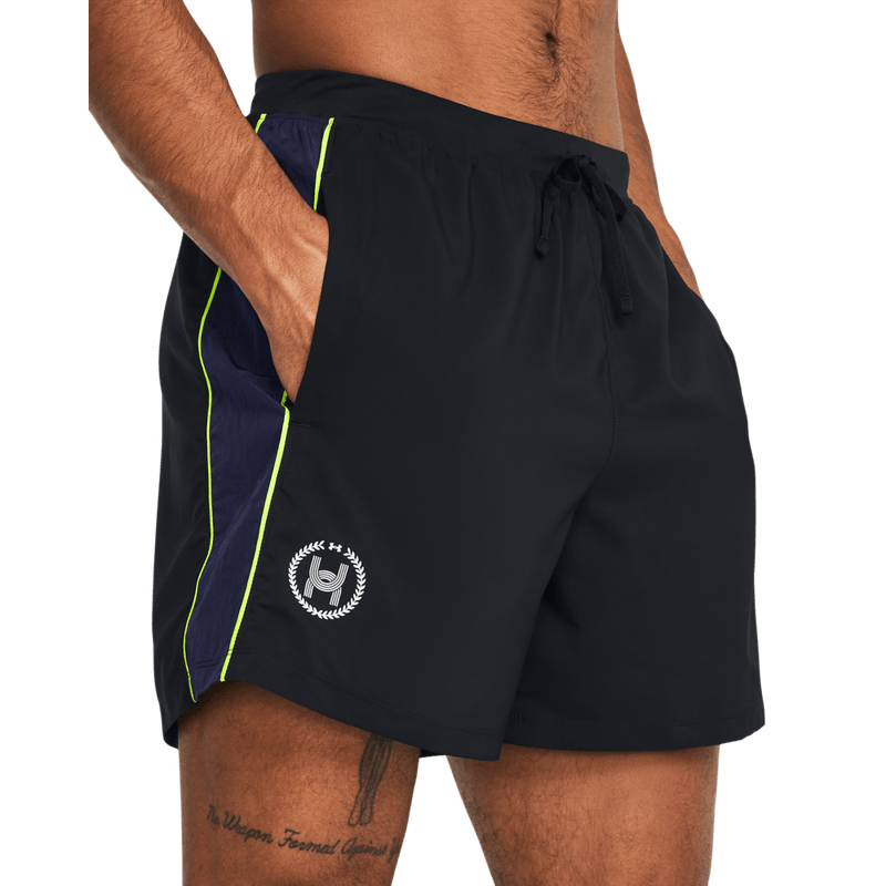 Pantaloneta-under-armour-para-hombre-Ua-Run-Everywhere-Short-para-correr-color-negro.-Bolsillo