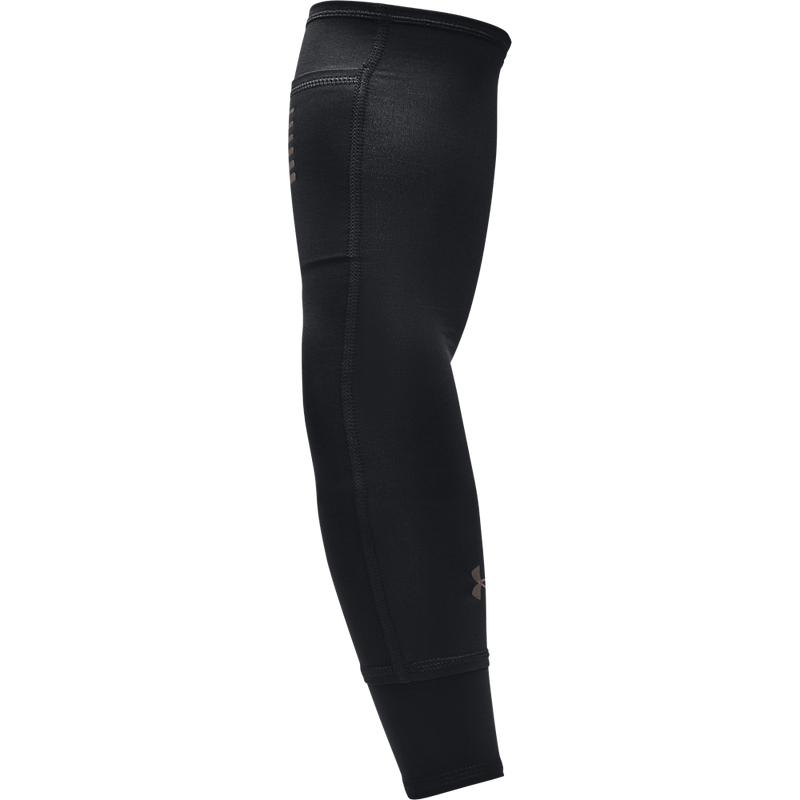 Protector-under-armour-para-hombre-Ua-Sleeves-1Pair-para-correr-color-negro.-Frente-Sin-Modelo