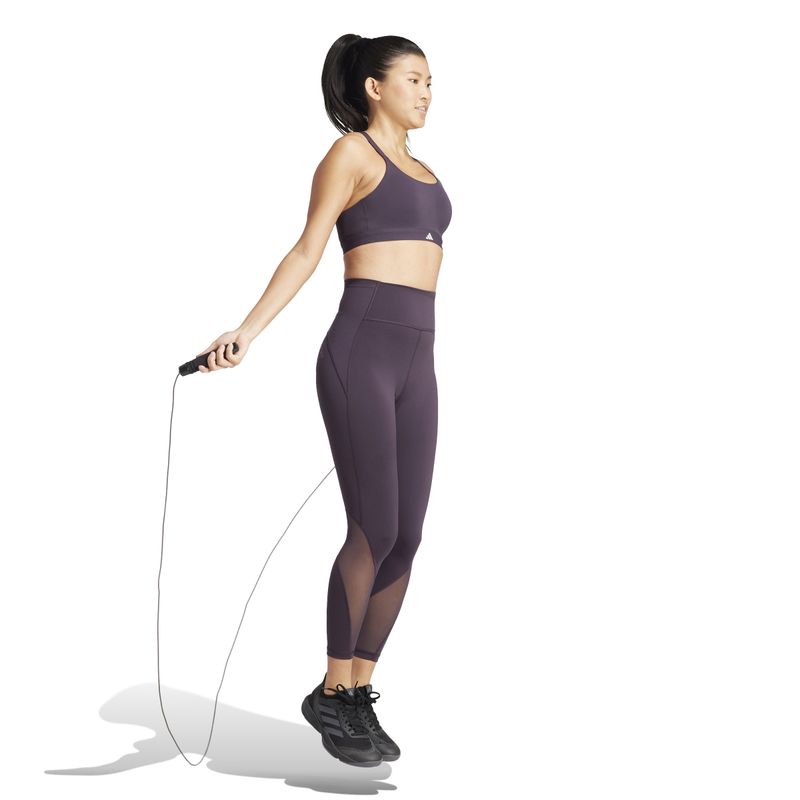 Licra-adidas-para-mujer-Tlrd-78-Tig-para-entrenamiento-color-negro.-Modelo-En-Movimiento