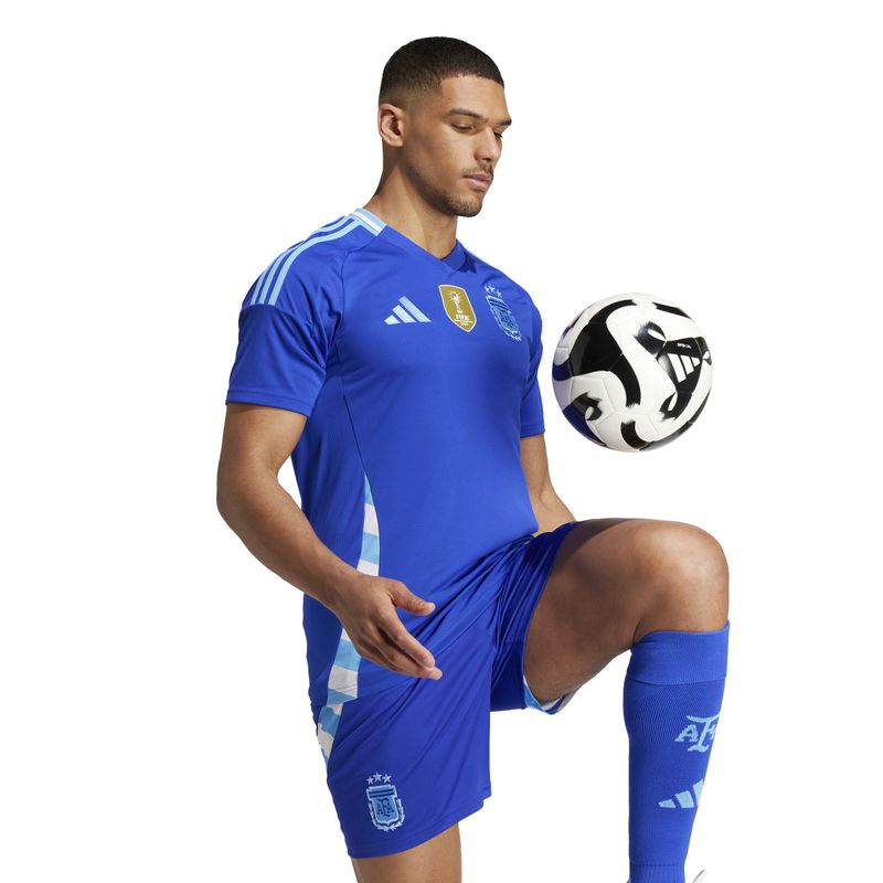 Camiseta-De-Equipo-adidas-para-hombre-Afa-A-Jsy-D-para-futbol-color-azul.-Modelo-En-Movimiento