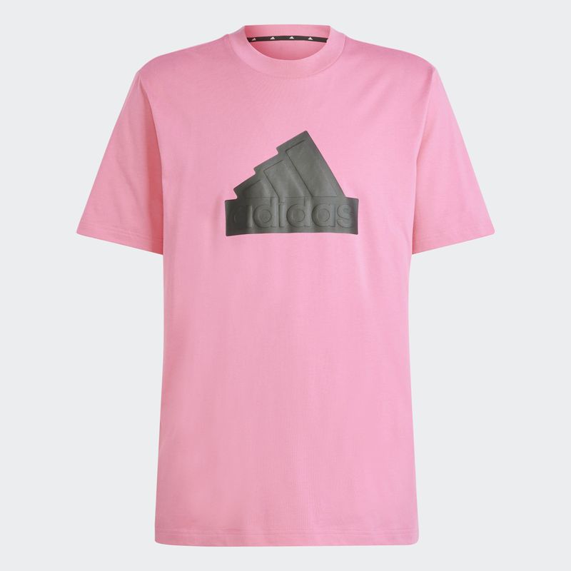 Camiseta-Manga-Corta-adidas-para-hombre-M-Fi-Bos-T-para-moda-color-rosado.-Frente-Sobre-Modelo