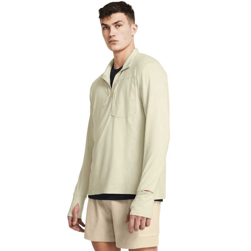 Buzo-under-armour-para-hombre-Ua-Run-Trail-Quarter-Zip-para-correr-color-beige.-Frente-Sobre-Modelo