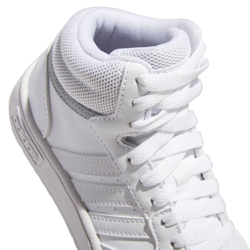 Tenis-adidas-para-niño-Hoops-Mid-3.0-K-para-moda-color-blanco.-Detalle-1