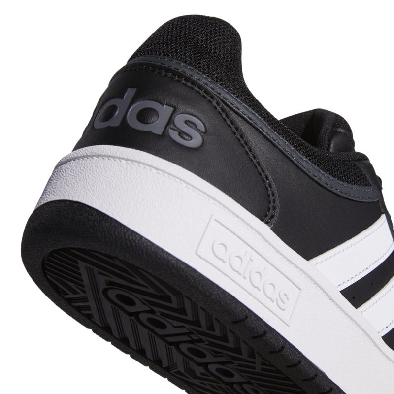 Tenis-adidas-para-hombre-Hoops-3.0-para-moda-color-negro.-Detalle-1