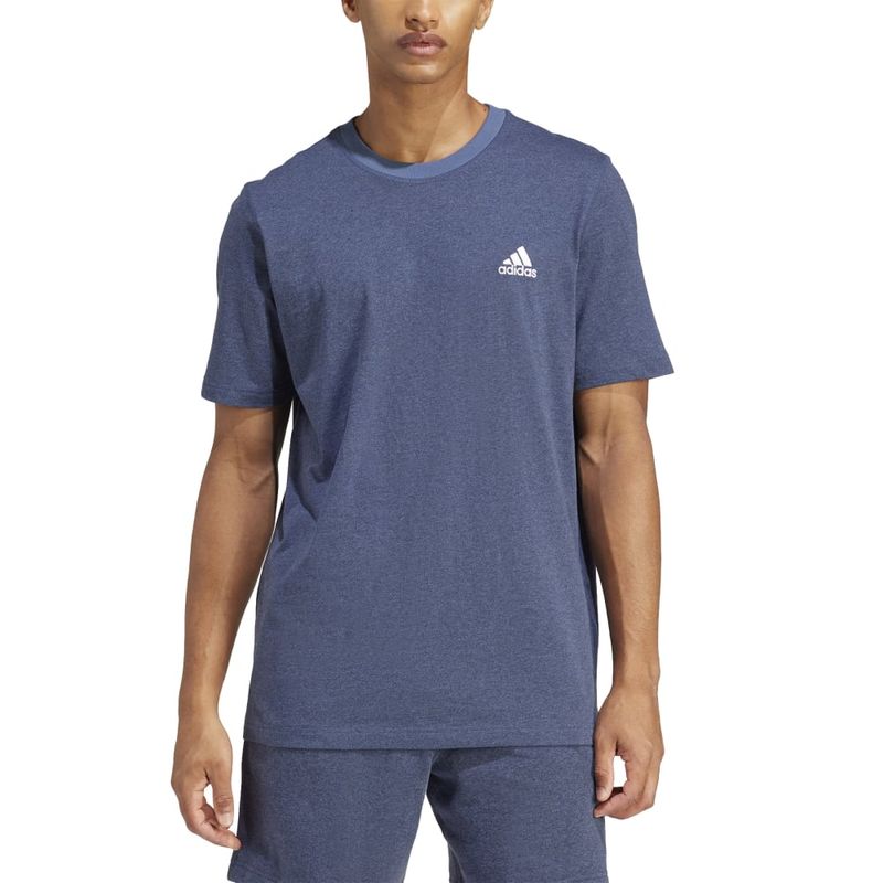 Camiseta-Manga-Corta-adidas-para-hombre-M-Mel-T-para-moda-color-azul.-Zoom-Frontal-Sobre-Modelo