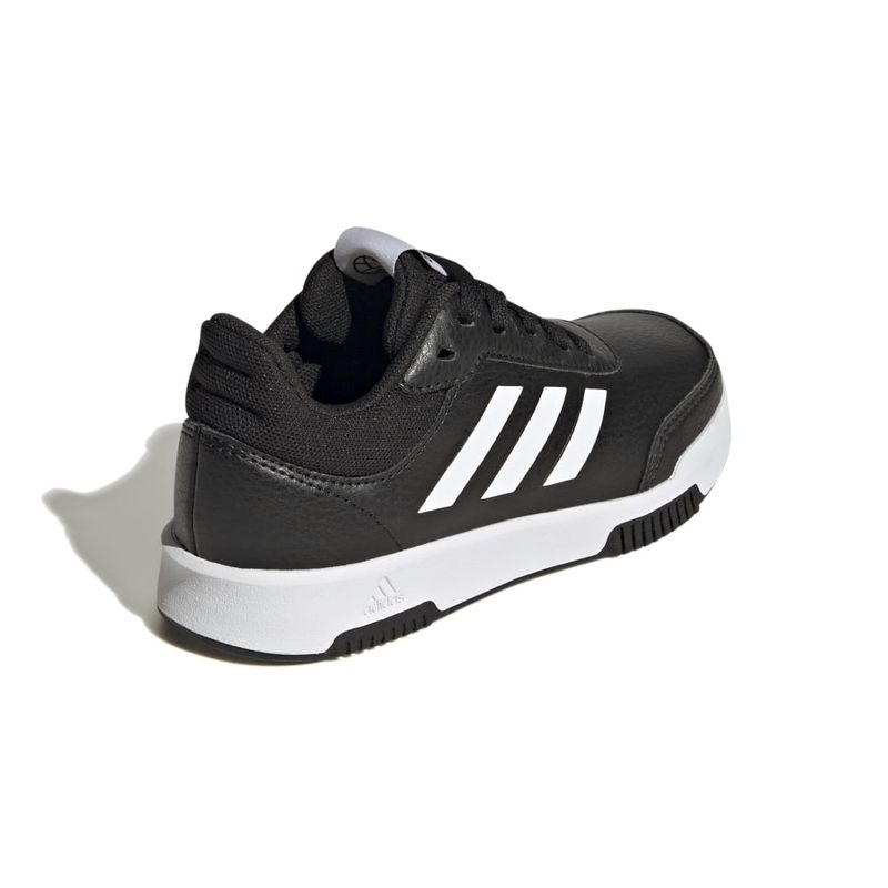 Tenis-adidas-para-niño-Tensaur-Sport-2.0-K-para-correr-color-negro.-Par-Alineados