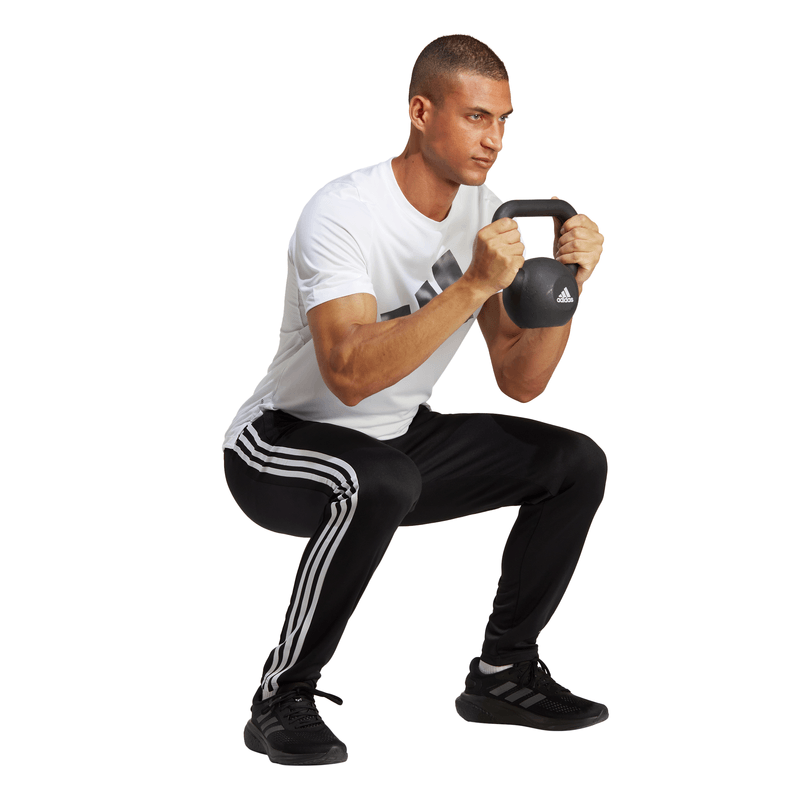 Pantalon-adidas-para-hombre-Tr-Es-Base-3Pt-para-entrenamiento-color-negro.-Modelo-En-Movimiento
