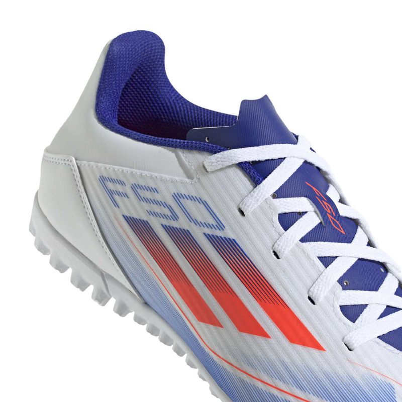 Guayos-adidas-para-hombre-F50-Club-Tf-para-futbol-color-blanco.-Detalle-1