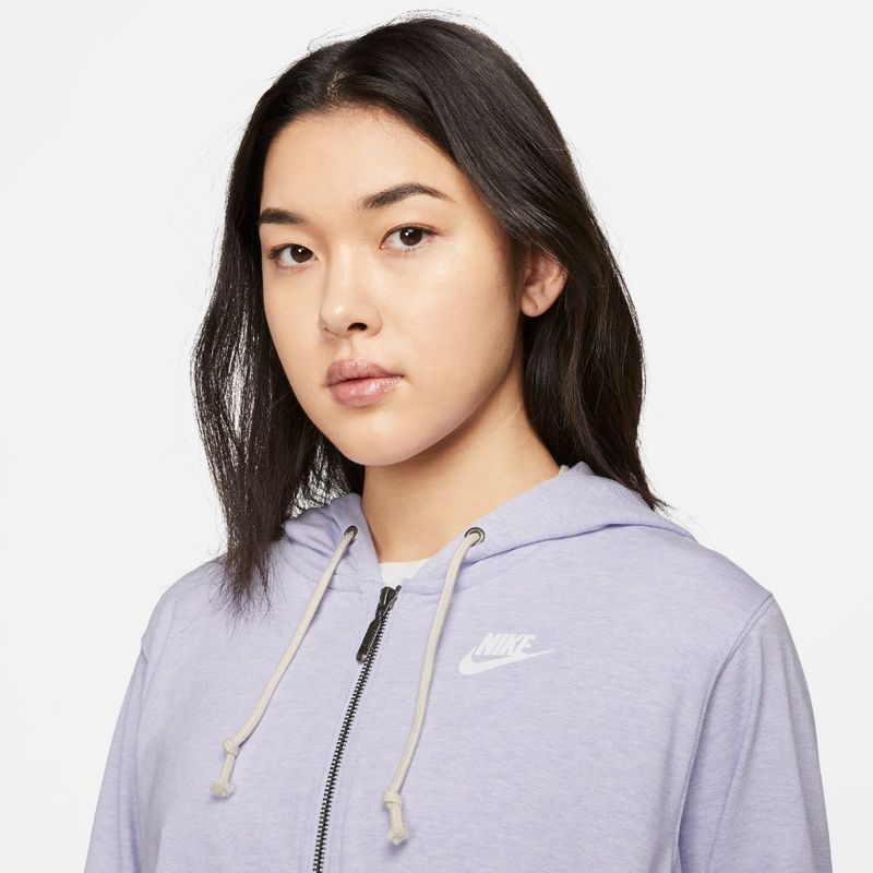 Hoodie-nike-para-mujer-W-Nsw-Gym-Vntg-Easy-Fz-Hoodie-para-moda-color-morado.-Detalle-5-