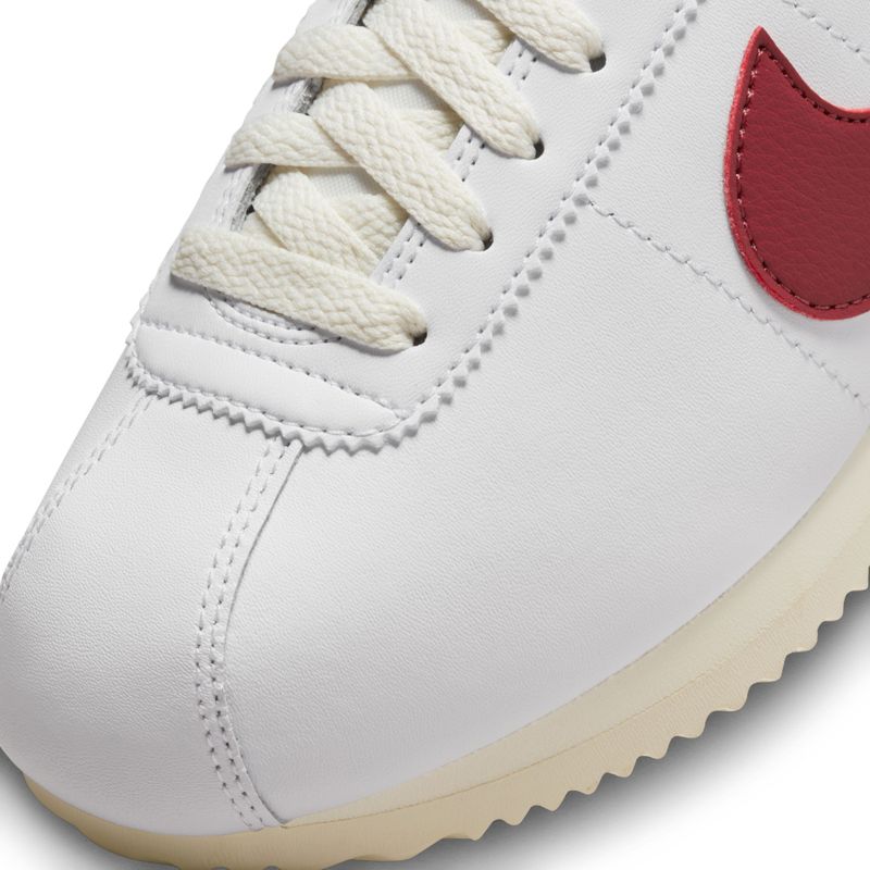 Tenis-nike-para-mujer-W-Nike-Cortez-para-moda-color-blanco.-Detalle-1