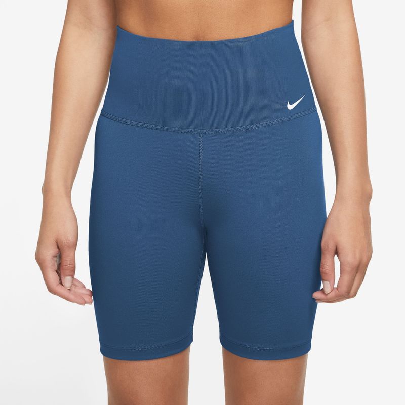 Licra-nike-para-mujer-W-Nk-One-Df-Hr-7In-Short-para-entrenamiento-color-azul.-Frente-Sobre-Modelo