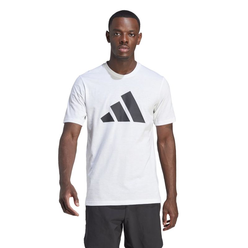 Camiseta-Manga-Corta-adidas-para-hombre-Tr-Es-Fr-Logo-T-para-entrenamiento-color-blanco.-Frente-Sobre-Modelo