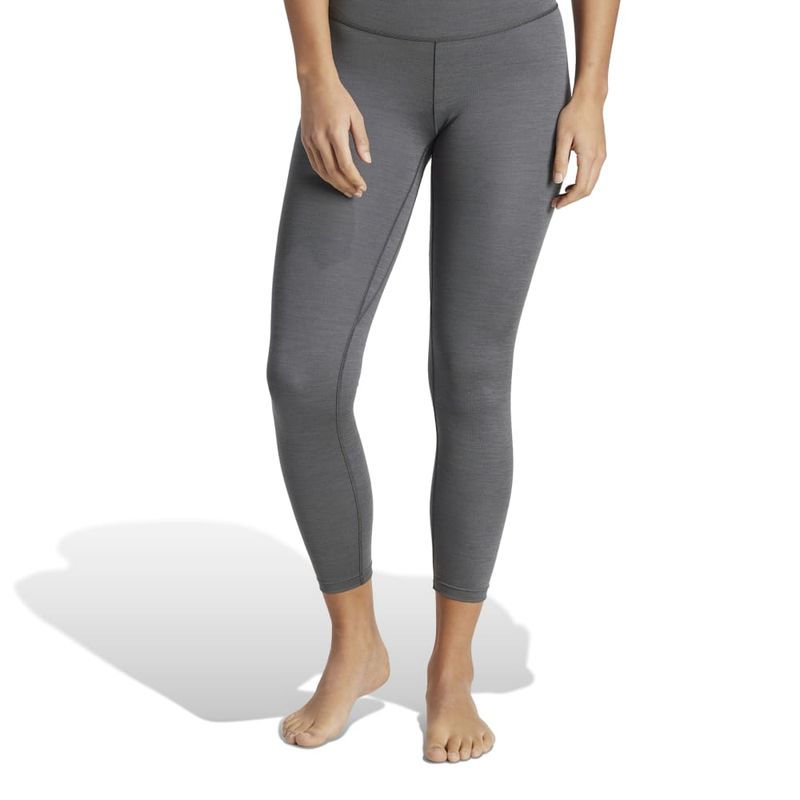 Licra-adidas-para-mujer-All-Me-7-8-L-para-entrenamiento-color-gris.-Zoom-Frontal-Sobre-Modelo