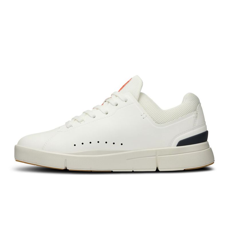 Tenis-on-para-mujer-The-Roger-Advantage-2-para-moda-color-blanco.-Lateral-Interna-Izquierda