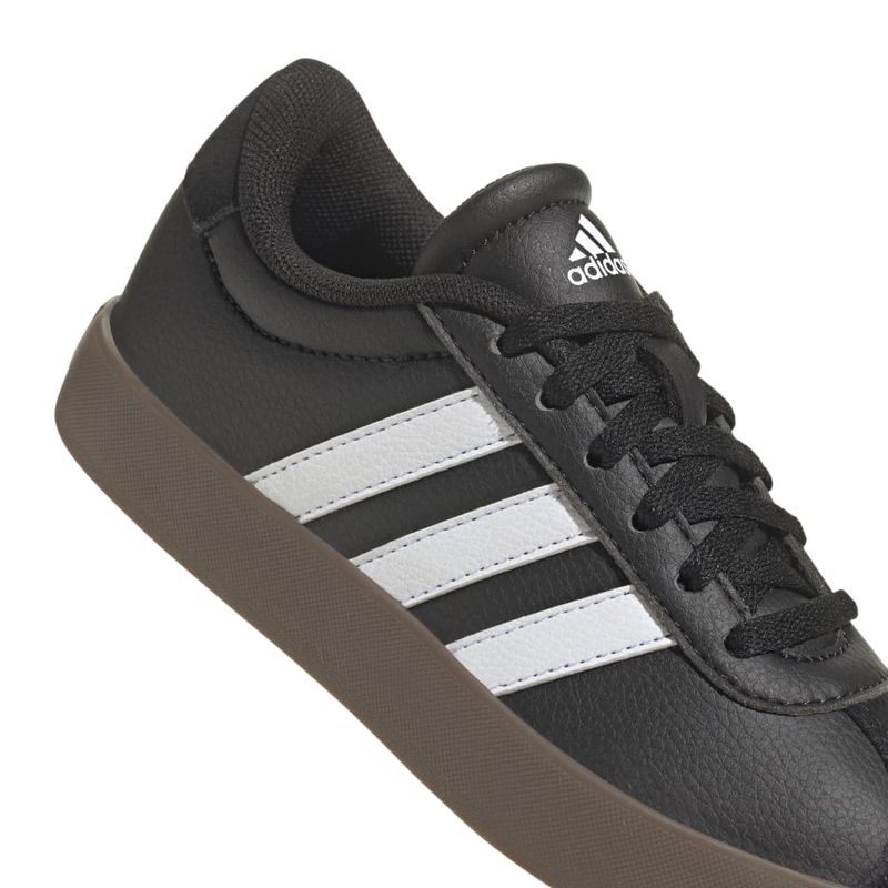 Tenis-adidas-para-niño-Vl-Court-3.0-K-para-moda-color-negro.-Detalle-2