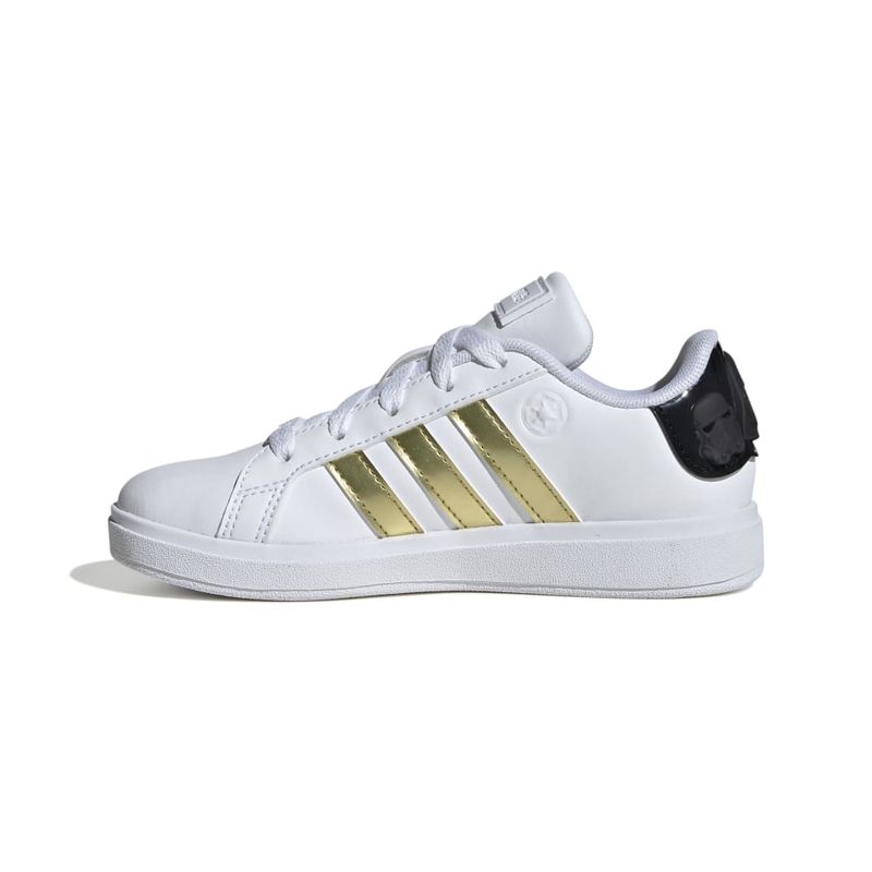 Tenis-adidas-para-niño-Star-Wars-Grand-Court-2.0-K-para-moda-color-blanco.-Lateral-Interna-Izquierda