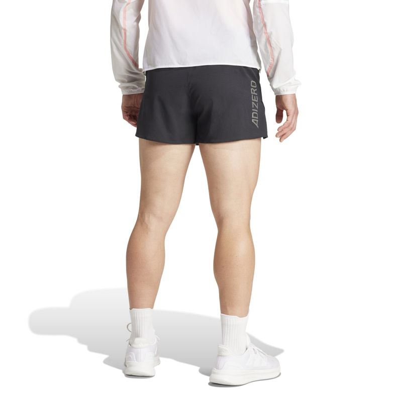 Pantaloneta-adidas-para-hombre-Adizero-Gel-Sho-para-correr-color-negro.-Reverso-Sobre-Modelo