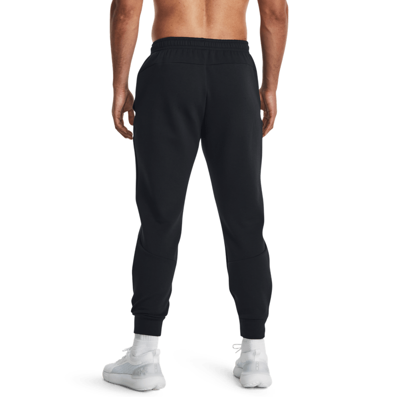 Pantalon-under-armour-para-hombre-Ua-Unstoppable-Flc-Joggers-para-entrenamiento-color-negro.-Reverso-Sobre-Modelo