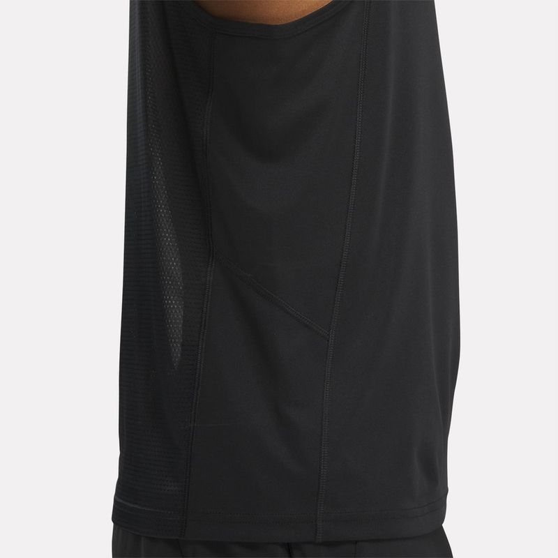 Camiseta-Manga-Sisa-reebok-para-hombre-Run-Speedwick-Singlet-para-correr-color-negro.-Frente-Sin-Modelo