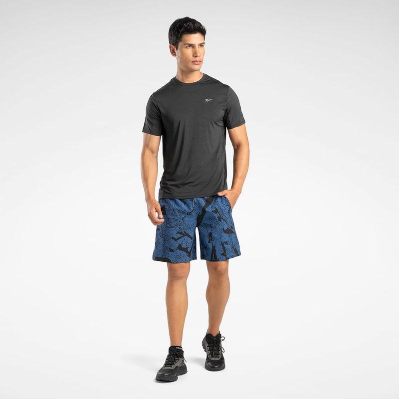 Camiseta-Manga-Corta-reebok-para-hombre-Athlete-Tee-2.0-Rbk-Chill-para-entrenamiento-color-azul.-Frente-Sobre-Modelo