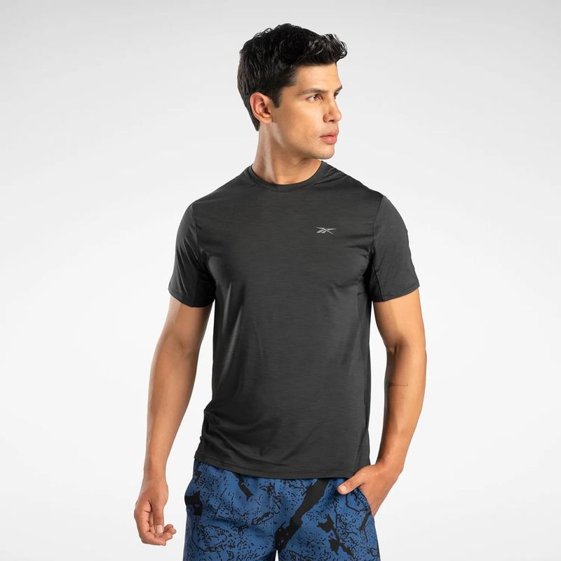 Camiseta-Manga-Corta-reebok-para-hombre-Athlete-Tee-2.0-Rbk-Chill-para-entrenamiento-color-azul.-Outfit-Completo