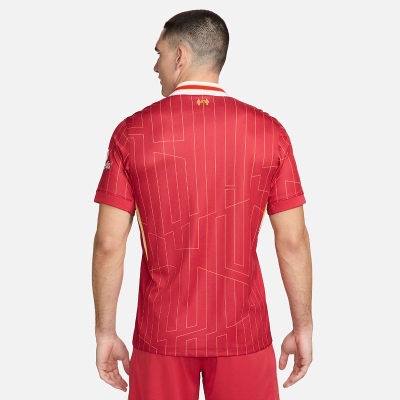 Camiseta-Manga-Corta-nike-para-hombre-Lfc-M-Nk-Df-Jsy-Ss-Stad-Hm-para-futbol-color-rojo.-Reverso-Sobre-Modelo