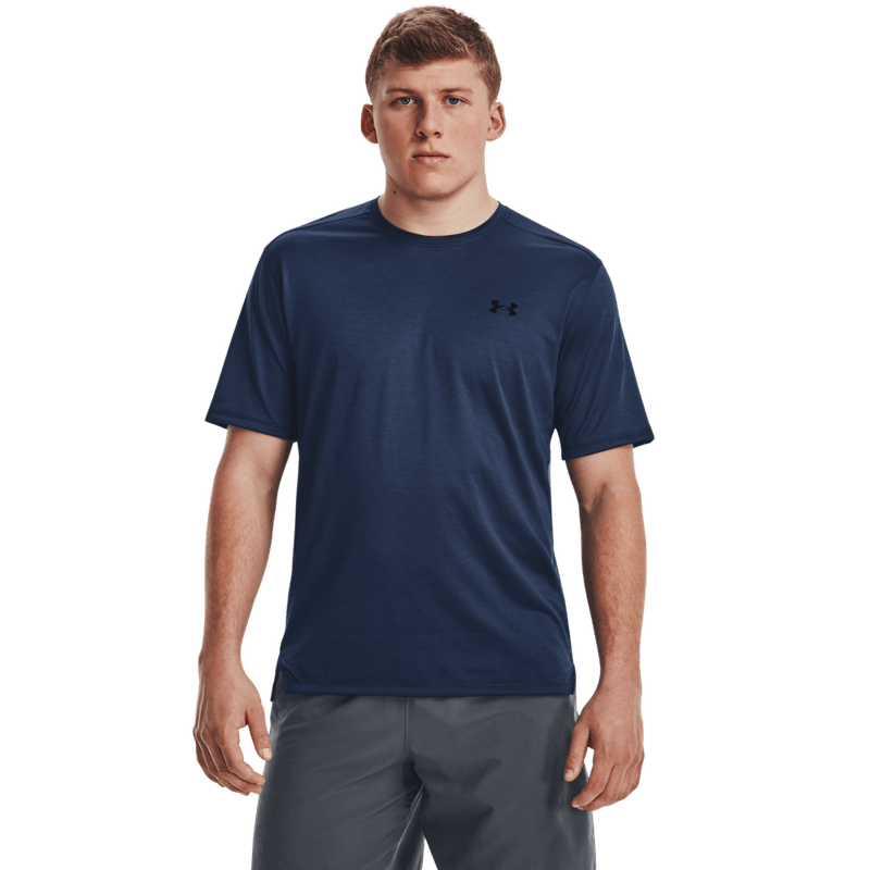 Camiseta-Manga-Corta-under-armour-para-hombre-Ua-Tech-Vent-Ss-para-entrenamiento-color-azul.-Frente-Sobre-Modelo